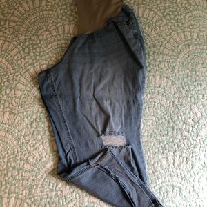 Plus Size Maternity - Light Wash Distressed Capri